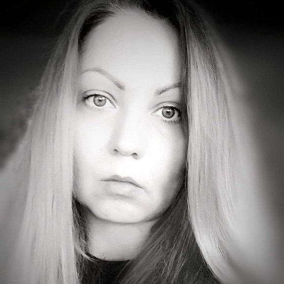 Meet your Posher, Milena - Picture 1 of 1